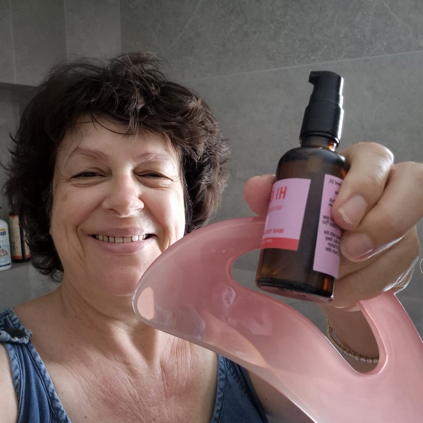 ערכת GLOWFLOW™ לשיפור מראה הצלוליט- תוצאות נראות לעין תוך  45 יום